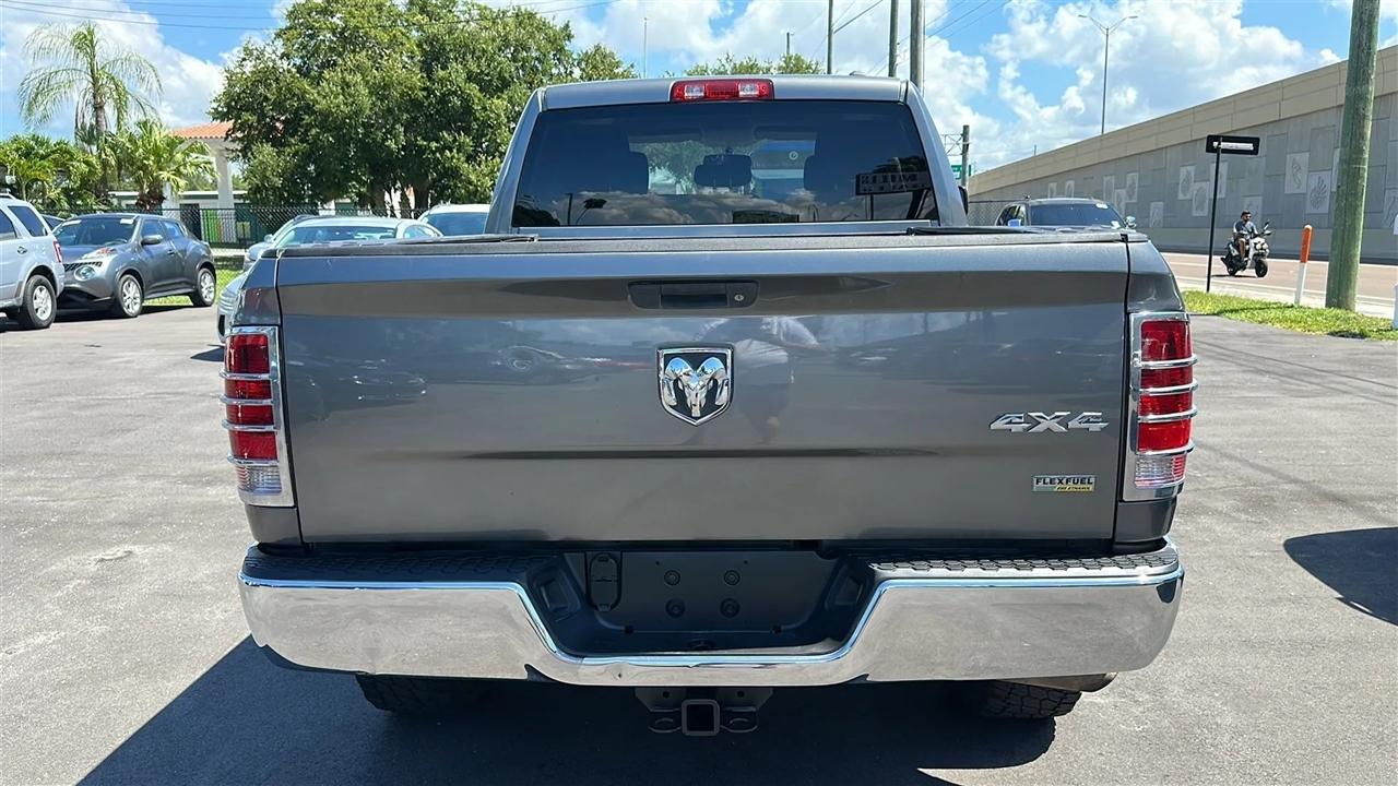 RAM 1500 4WD Quad Cab 140.5" Tradesman 2012