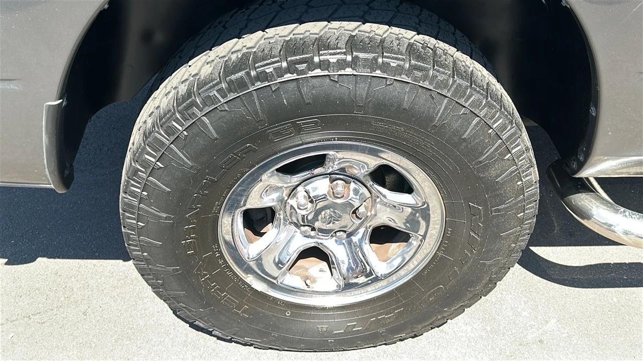 RAM 1500 4WD Quad Cab 140.5" Tradesman 2012