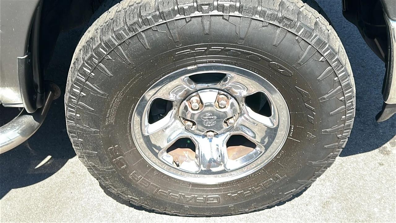 RAM 1500 4WD Quad Cab 140.5" Tradesman 2012
