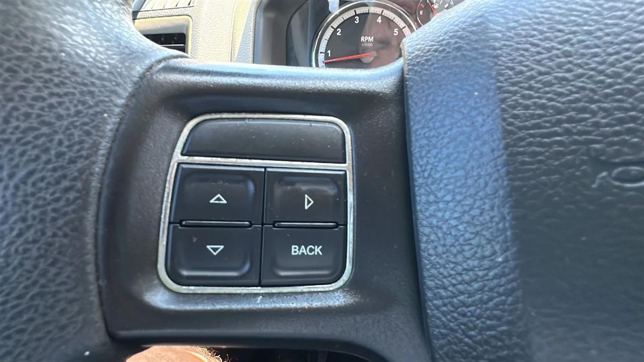 RAM 1500 4WD Quad Cab 140.5" Tradesman 2012