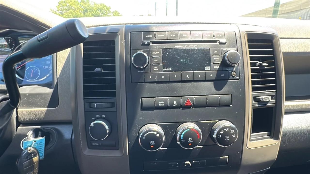 RAM 1500 4WD Quad Cab 140.5" Tradesman 2012