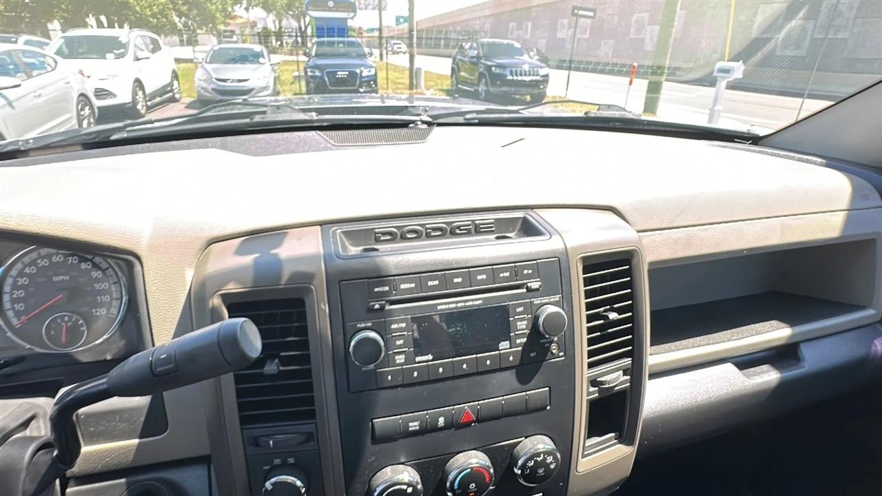 RAM 1500 4WD Quad Cab 140.5" Tradesman 2012