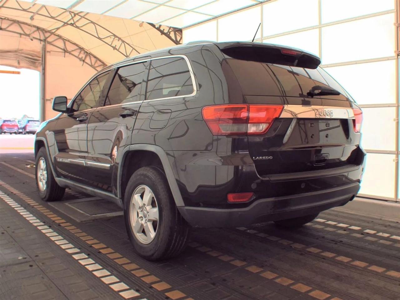 Jeep Grand Cherokee RWD 4dr Laredo 2012