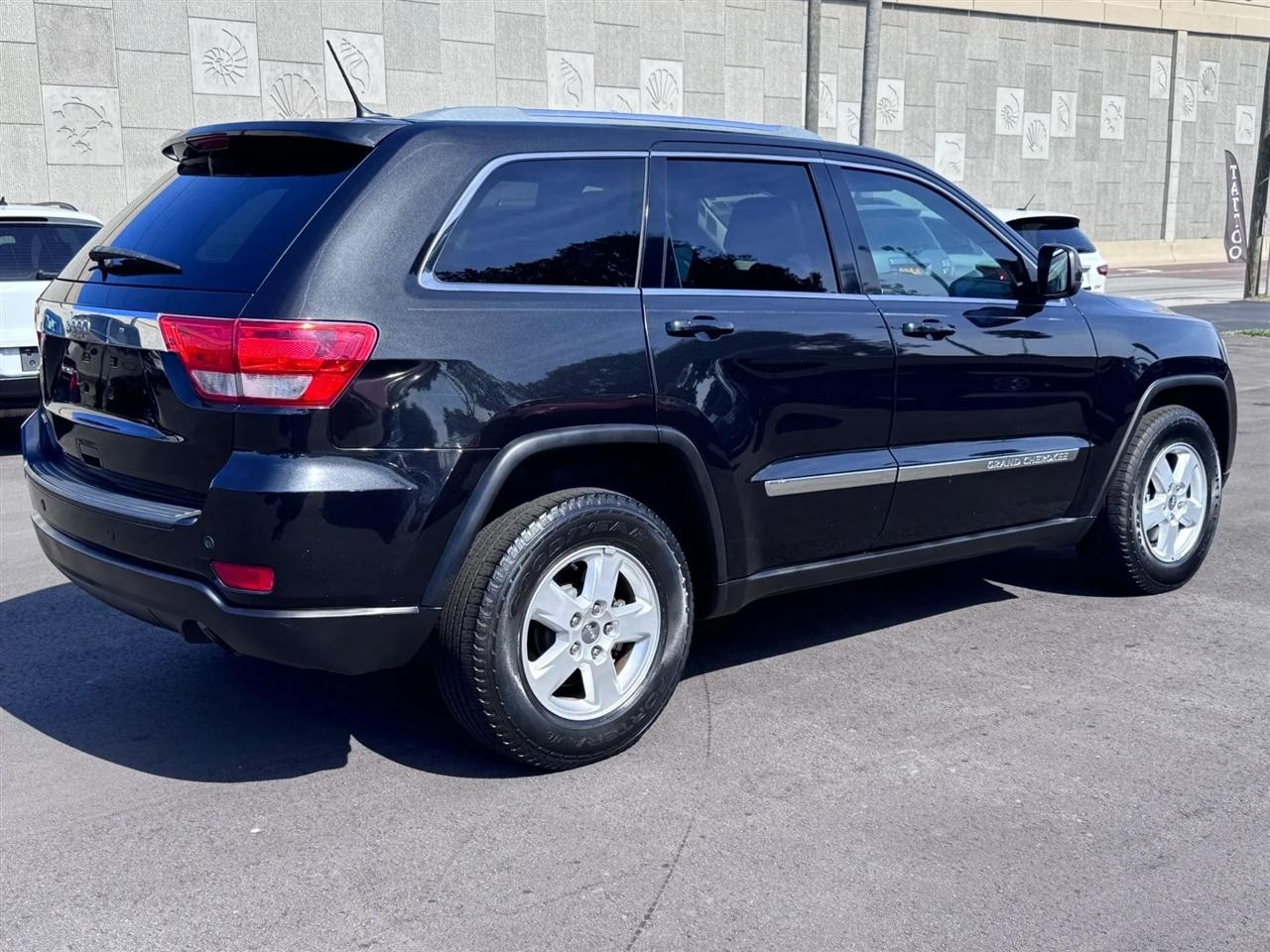 Jeep Grand Cherokee RWD 4dr Laredo 2012
