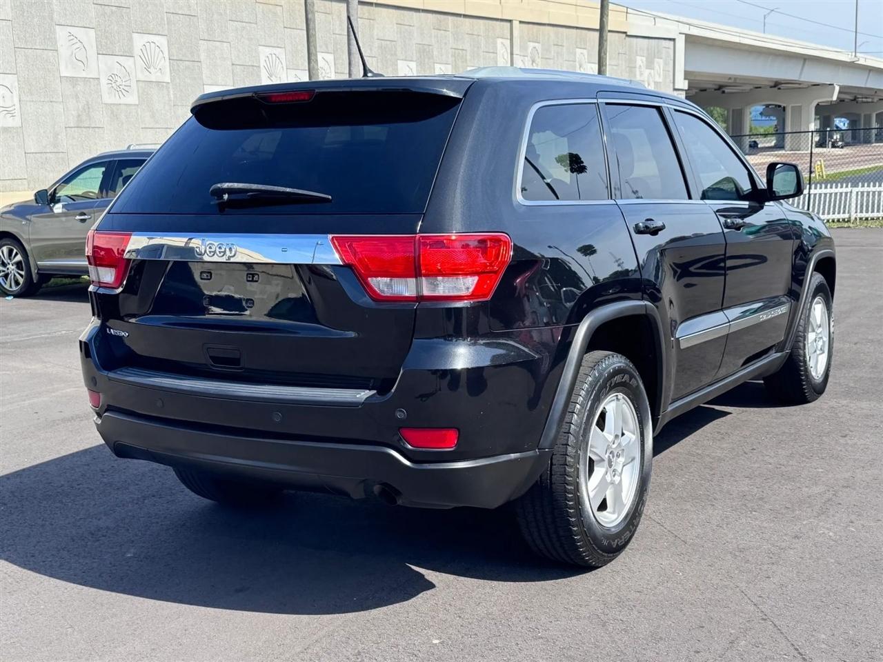 Jeep Grand Cherokee RWD 4dr Laredo 2012