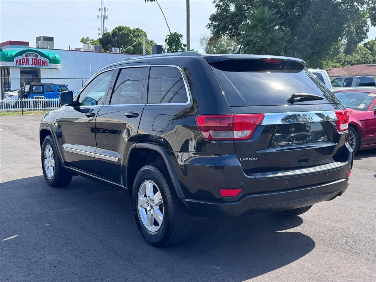 Jeep Grand Cherokee RWD 4dr Laredo 2012