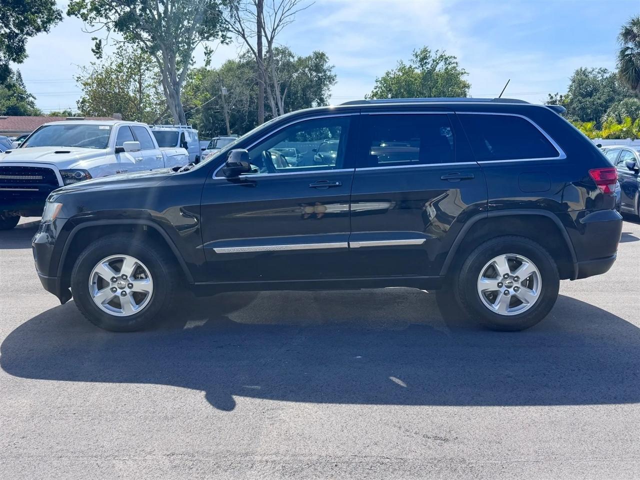 Jeep Grand Cherokee RWD 4dr Laredo 2012