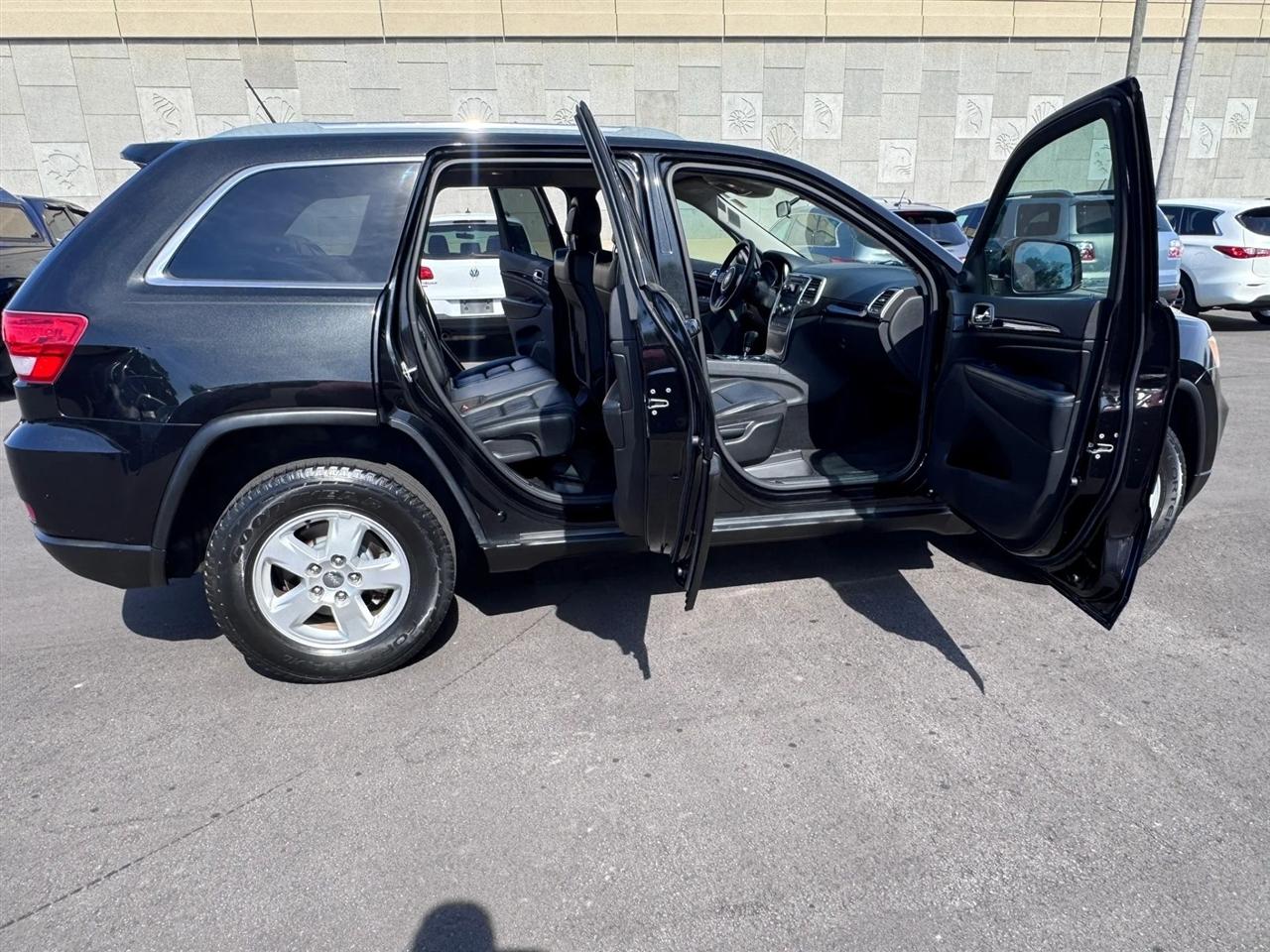 Jeep Grand Cherokee RWD 4dr Laredo 2012