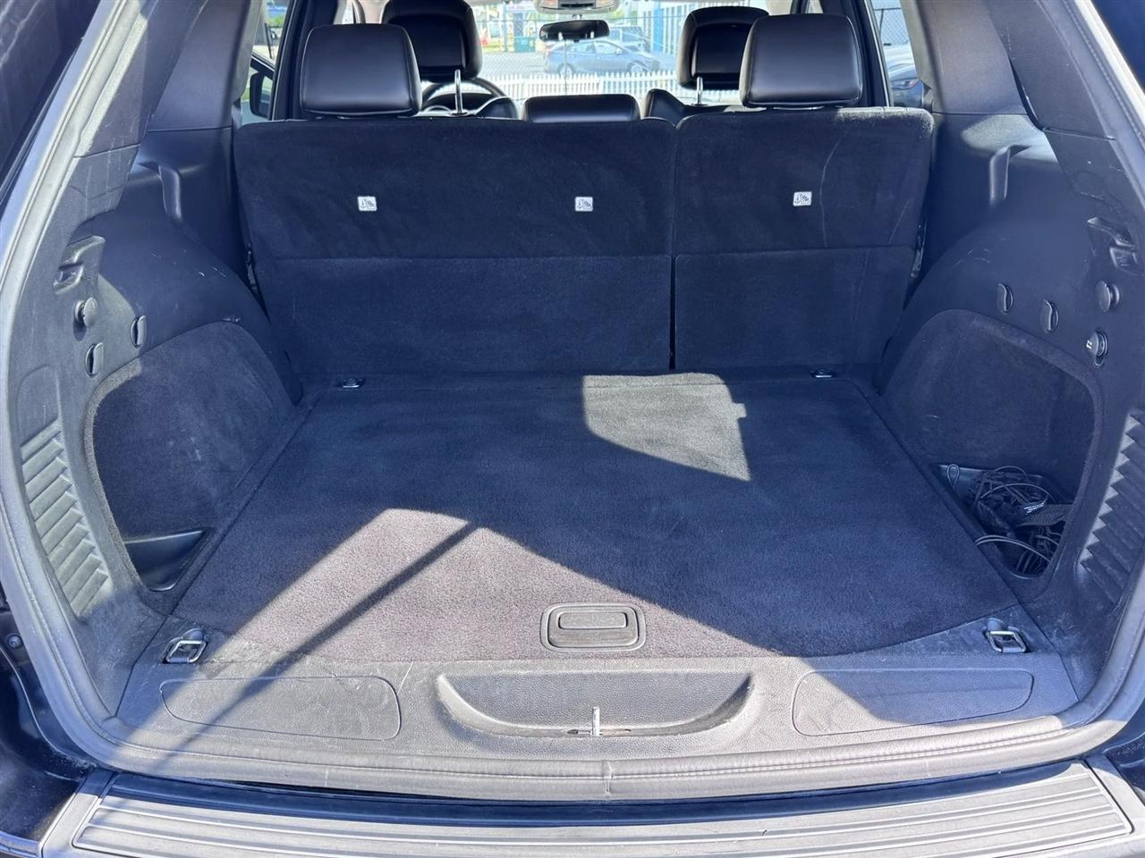 Jeep Grand Cherokee RWD 4dr Laredo 2012
