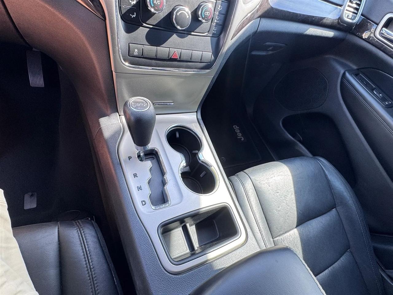 Jeep Grand Cherokee RWD 4dr Laredo 2012