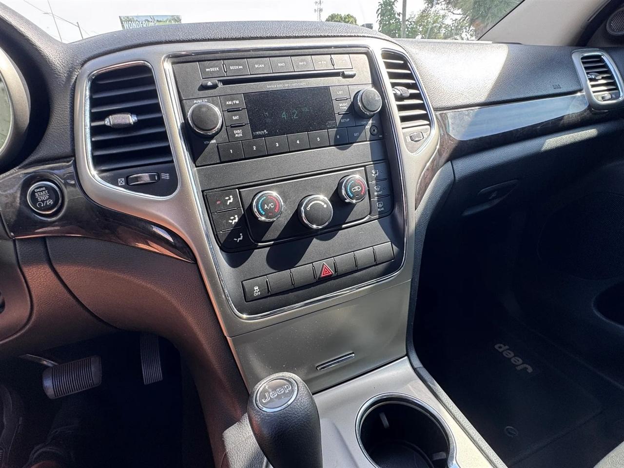 Jeep Grand Cherokee RWD 4dr Laredo 2012