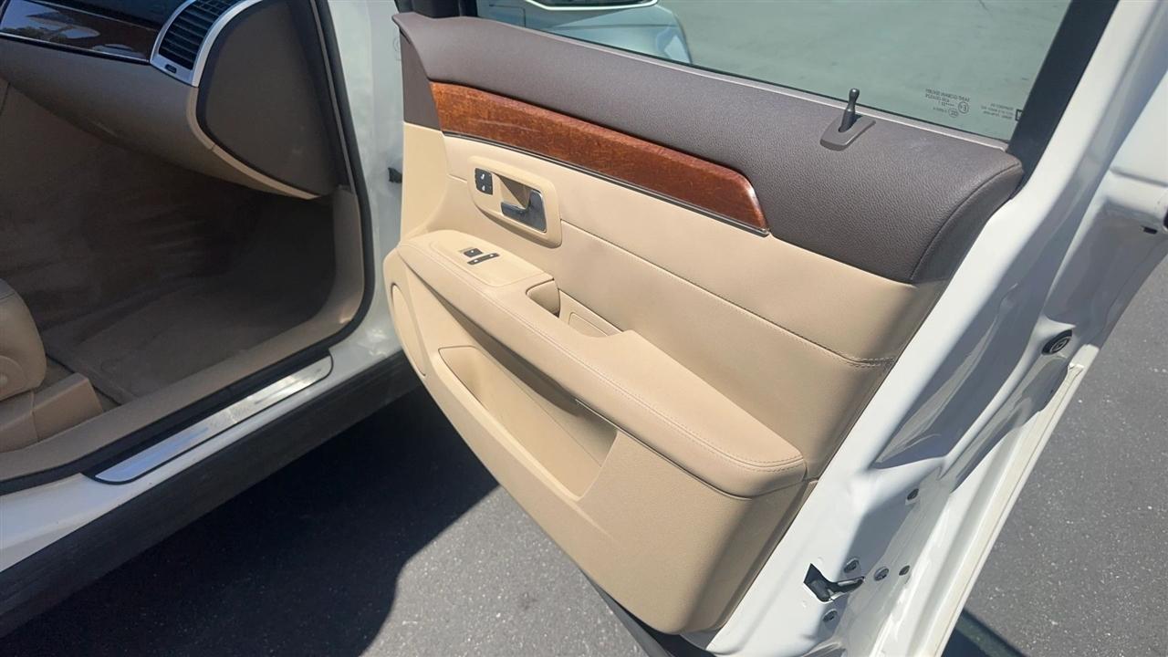 Cadillac SRX RWD 4dr V8 2008