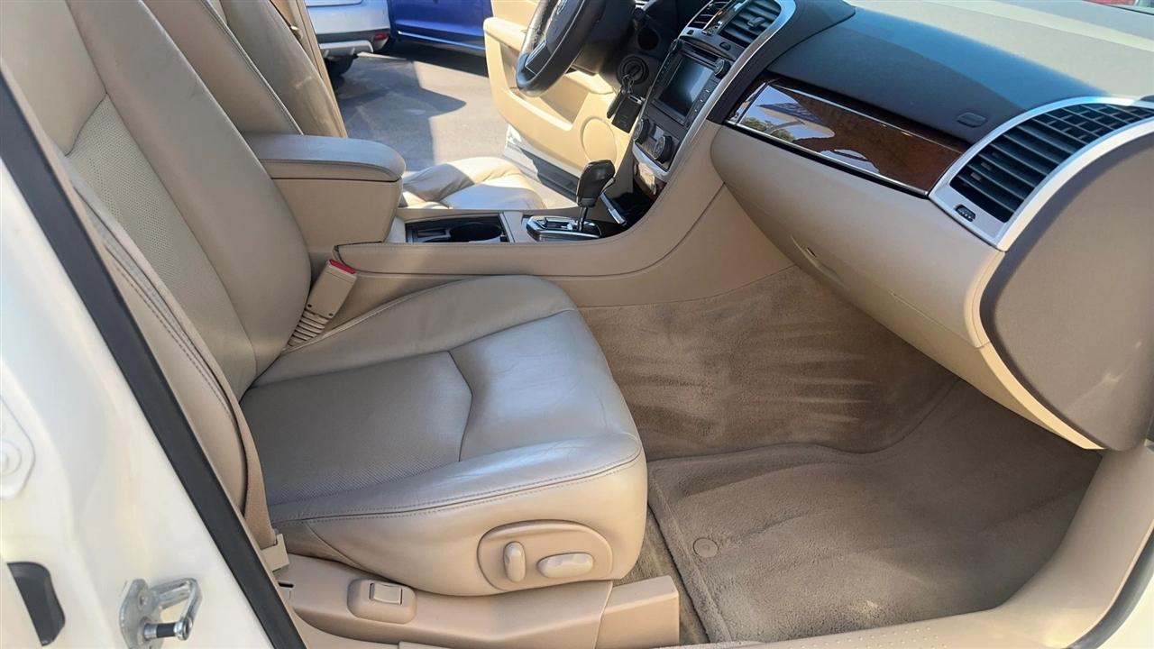 Cadillac SRX RWD 4dr V8 2008