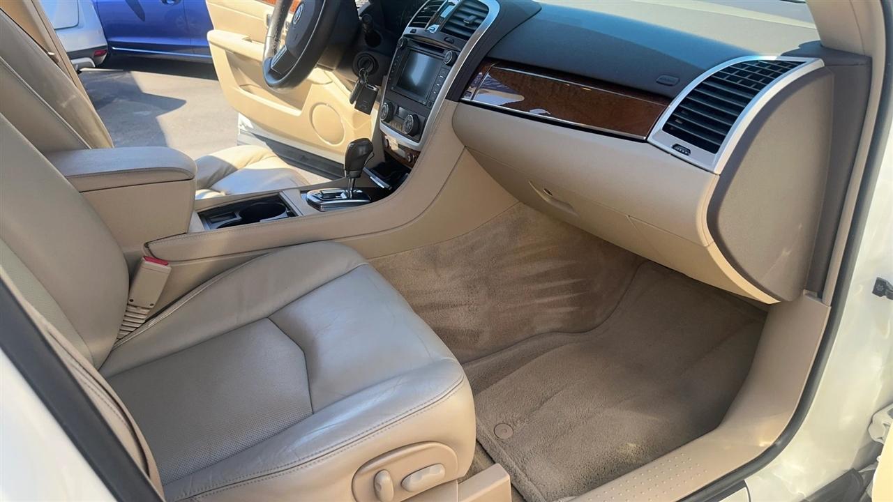 Cadillac SRX RWD 4dr V8 2008