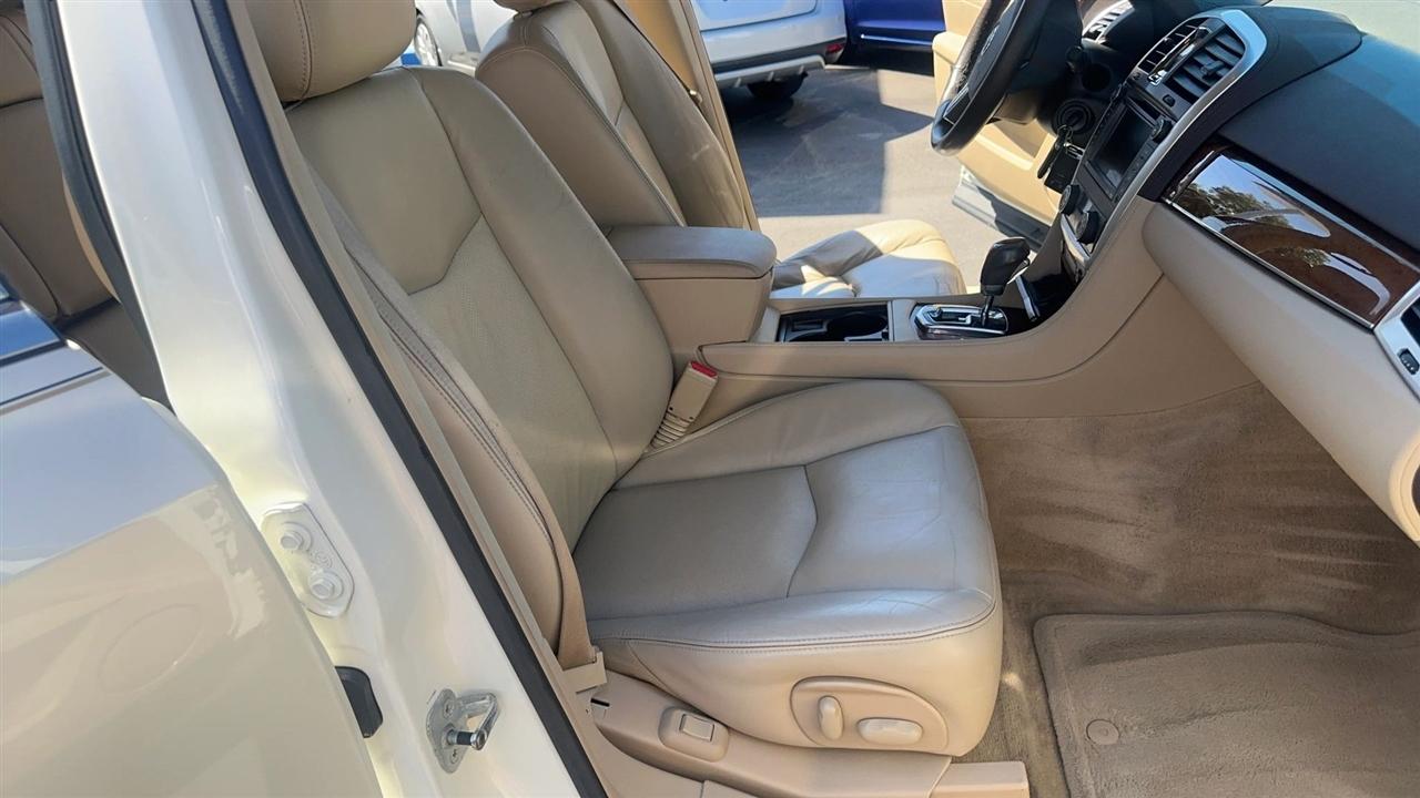 Cadillac SRX RWD 4dr V8 2008