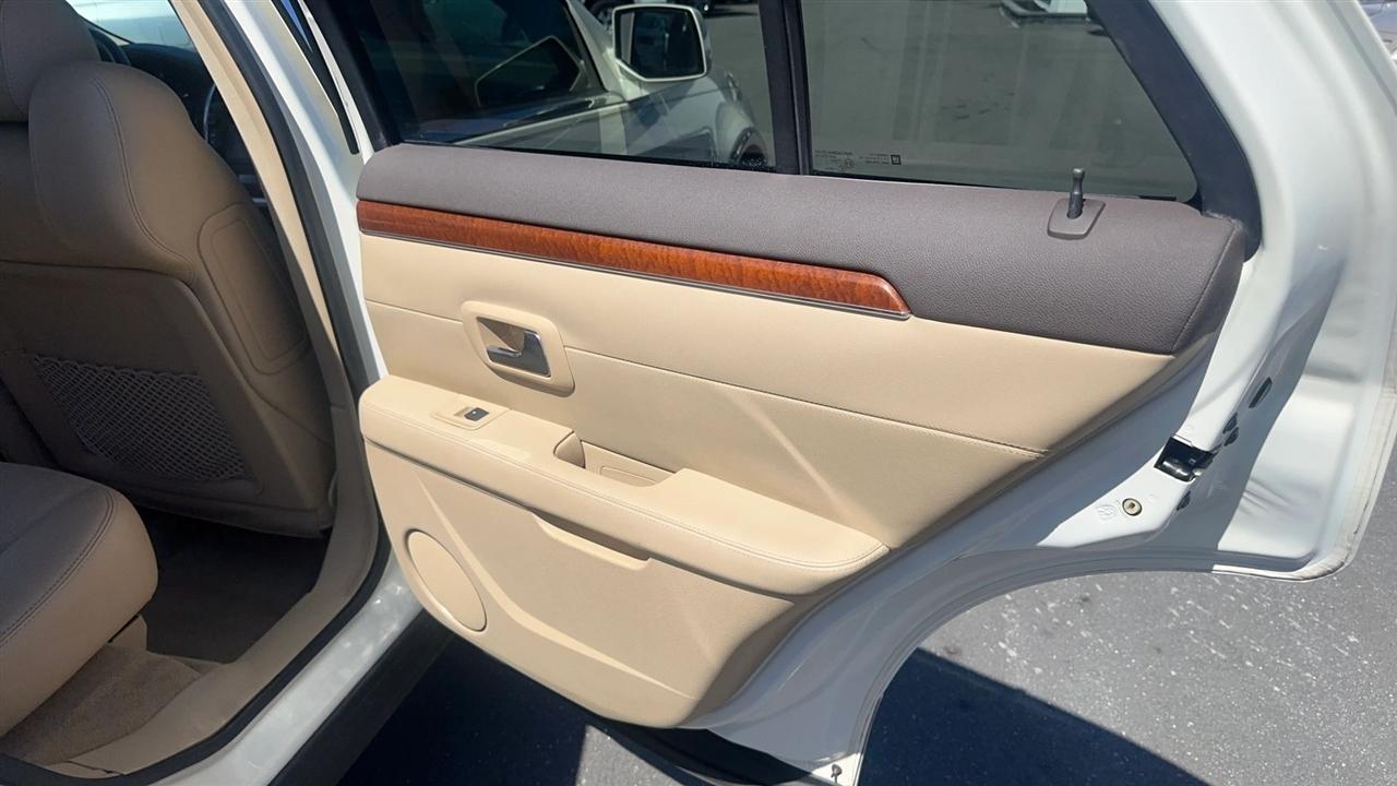 Cadillac SRX RWD 4dr V8 2008