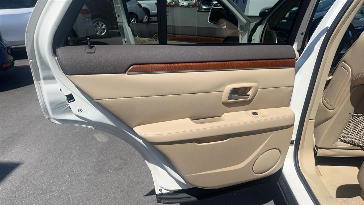 Cadillac SRX RWD 4dr V8 2008