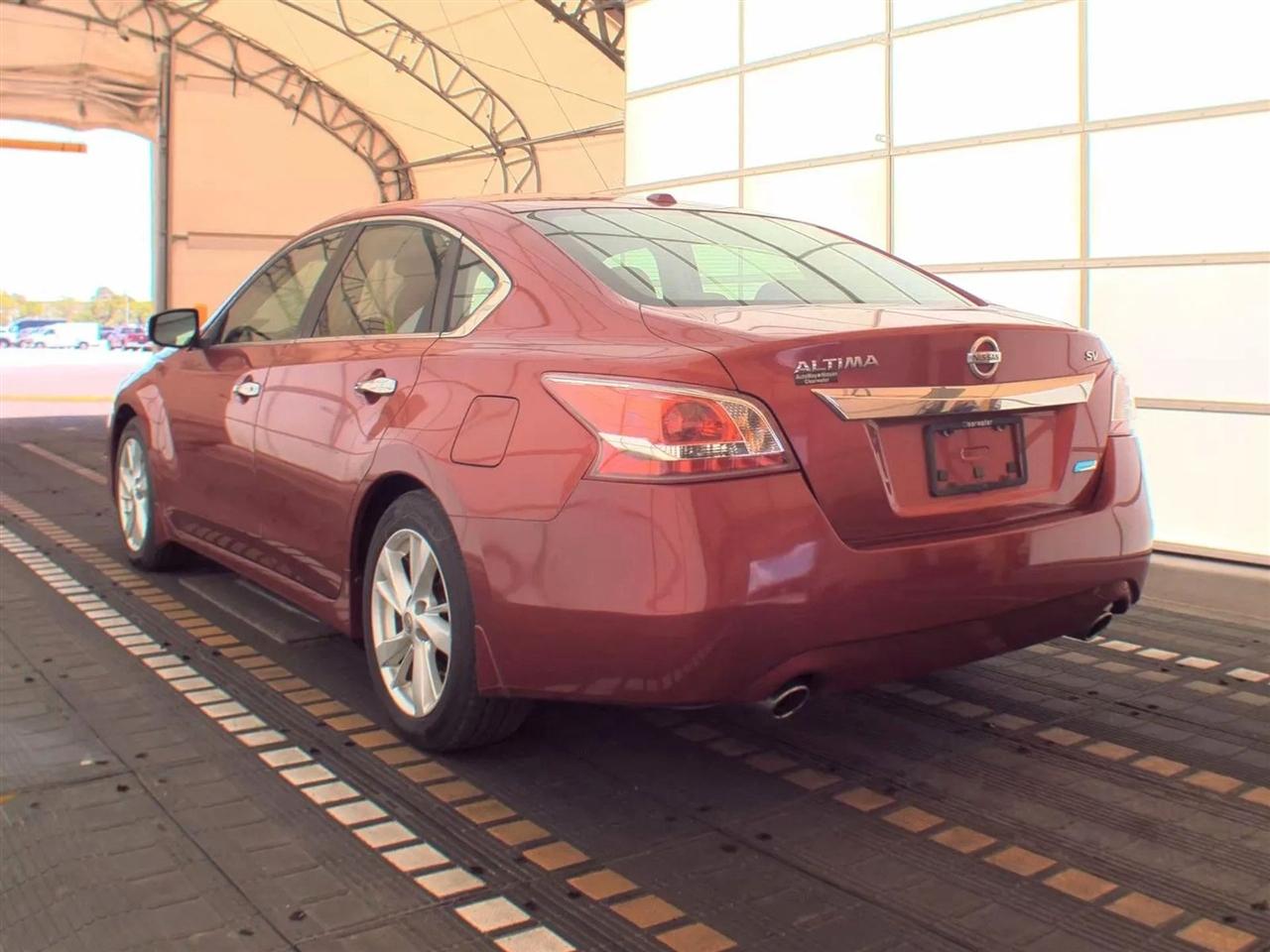 Nissan Altima 4dr Sdn I4 2.5 SV 2013