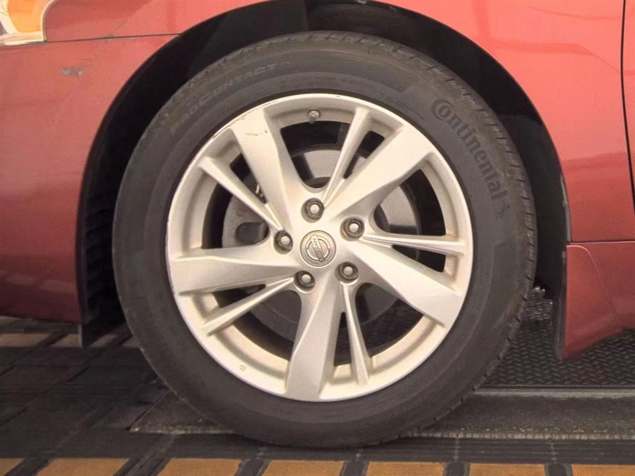 Nissan Altima 4dr Sdn I4 2.5 SV 2013