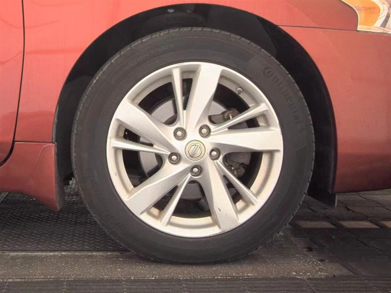 Nissan Altima 4dr Sdn I4 2.5 SV 2013