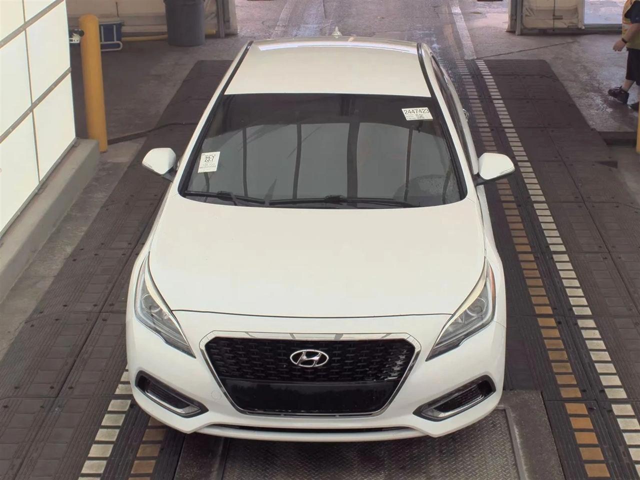 Hyundai Sonata Hybrid SE 2.0L 2017
