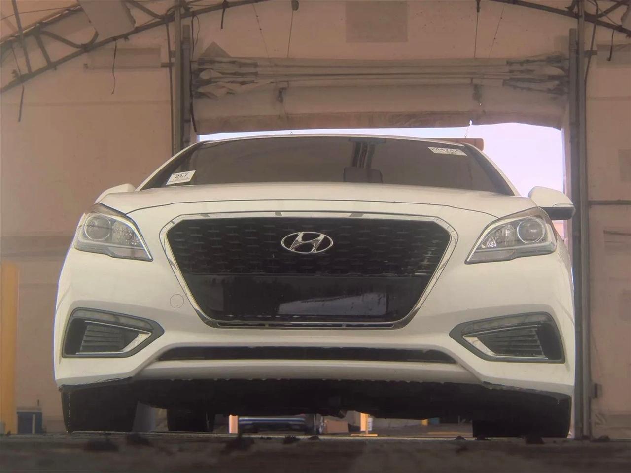 Hyundai Sonata Hybrid SE 2.0L 2017