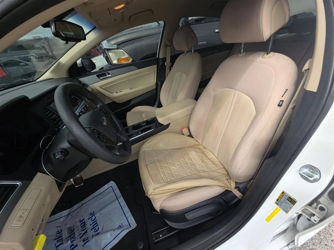 Hyundai Sonata Hybrid SE 2.0L 2017