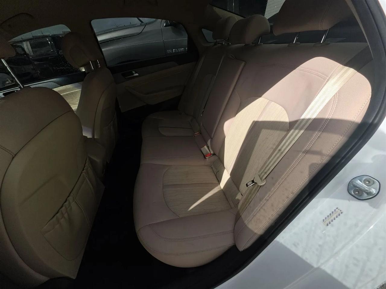 Hyundai Sonata Hybrid SE 2.0L 2017