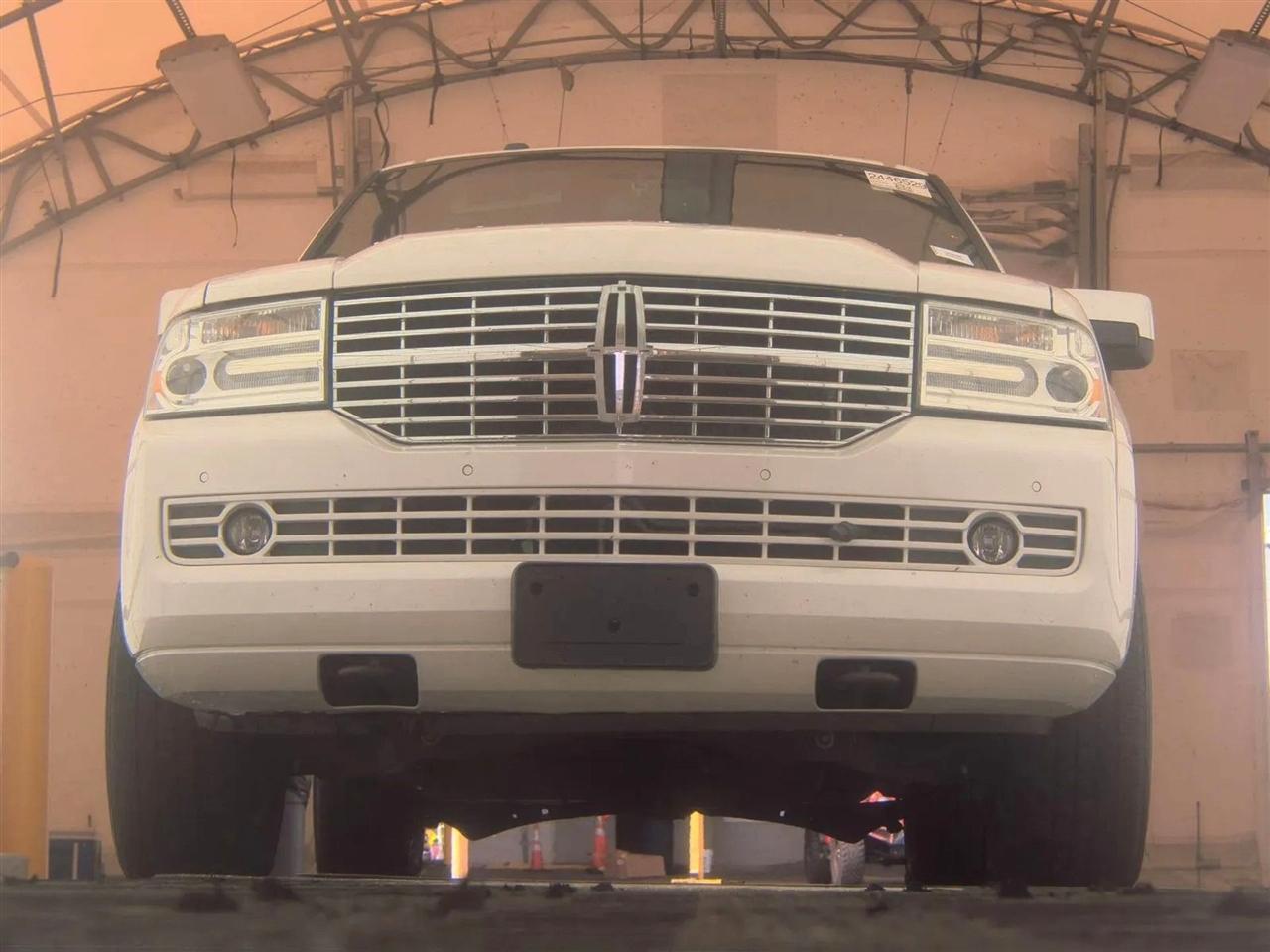 Lincoln Navigator 4WD 4dr 2014