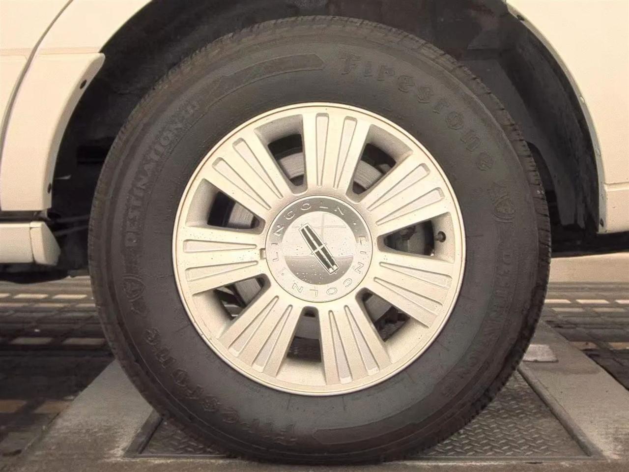 Lincoln Navigator 4WD 4dr 2014