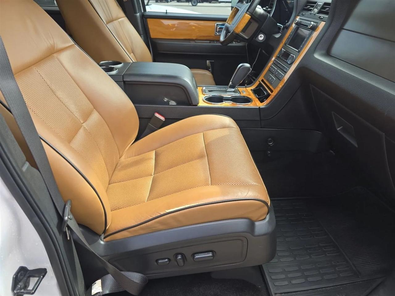 Lincoln Navigator 4WD 4dr 2014