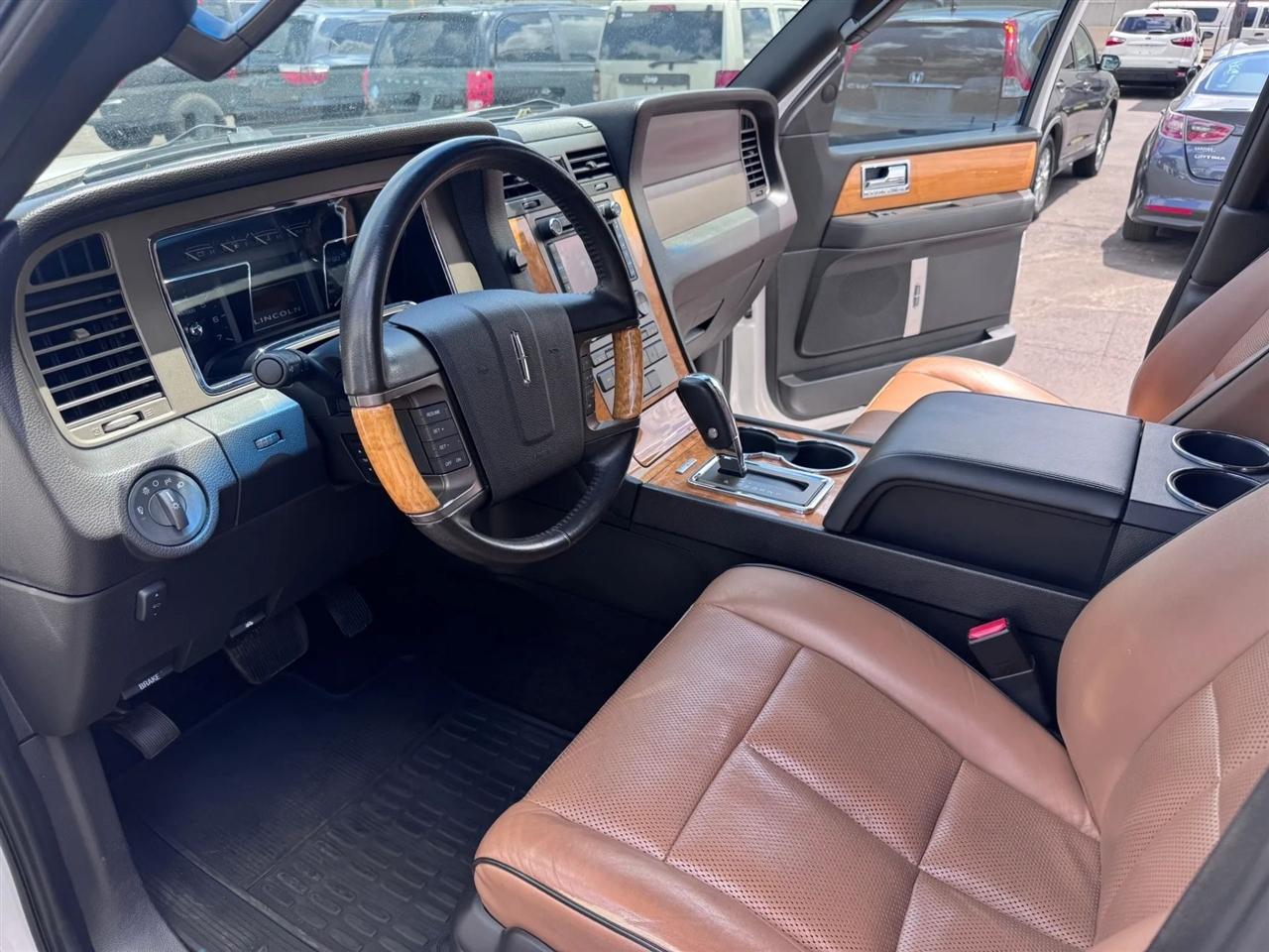 Lincoln Navigator 4WD 4dr 2014