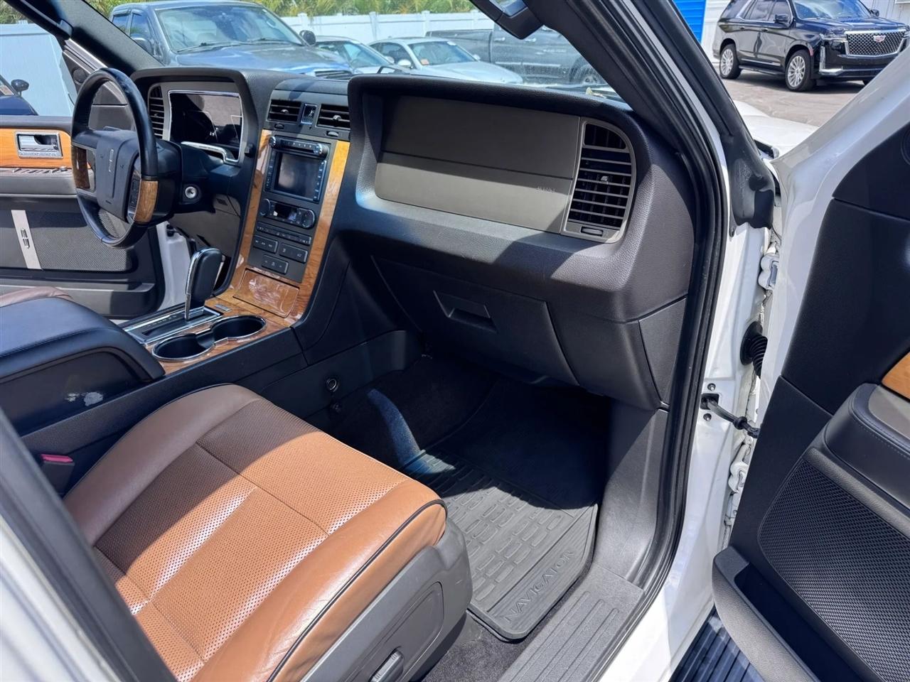 Lincoln Navigator 4WD 4dr 2014
