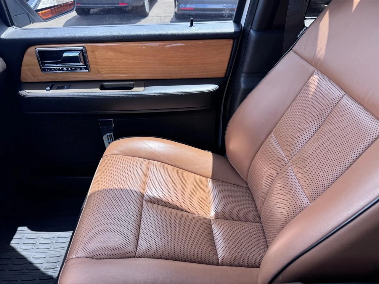 Lincoln Navigator 4WD 4dr 2014