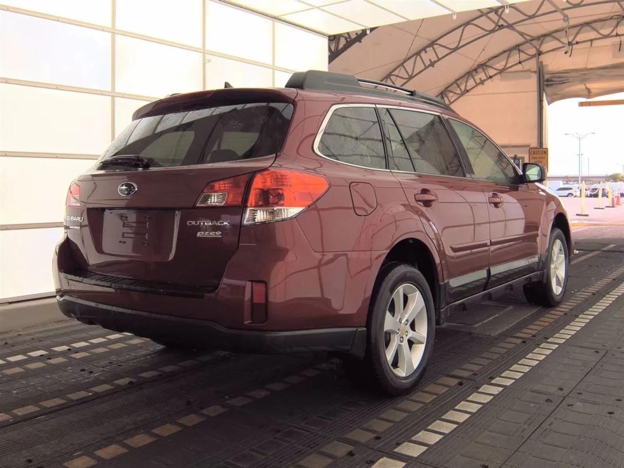 Subaru Outback 4dr Wgn H4 Auto 2.5i Premium 2014