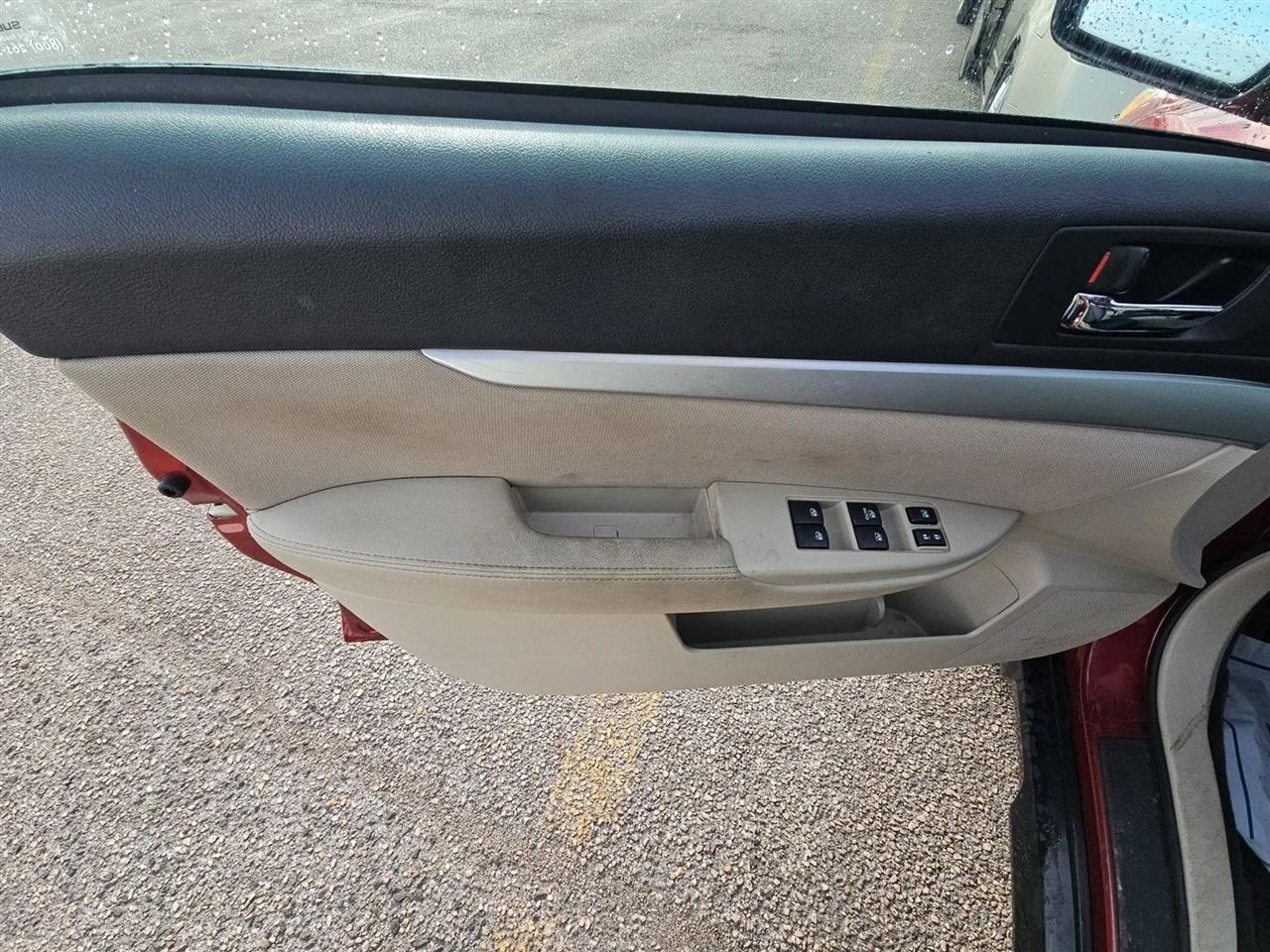 Subaru Outback 4dr Wgn H4 Auto 2.5i Premium 2014