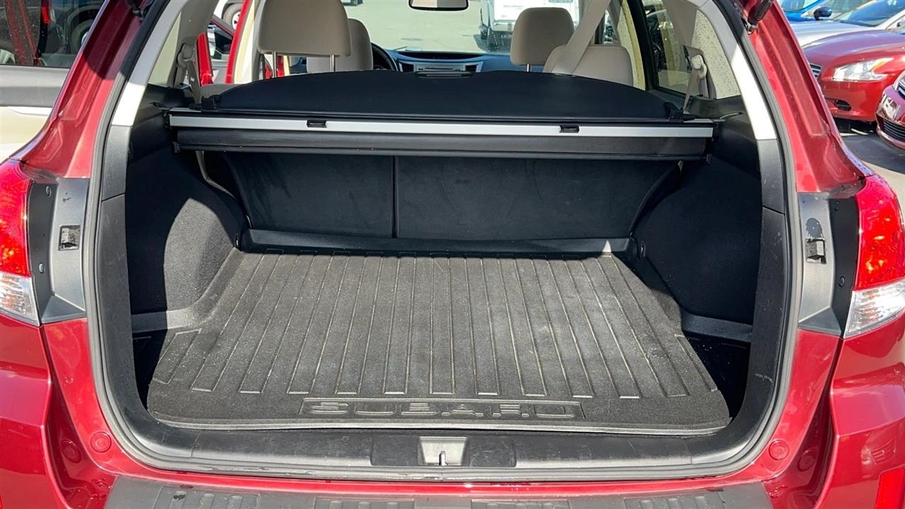 Subaru Outback 4dr Wgn H4 Auto 2.5i Premium 2014
