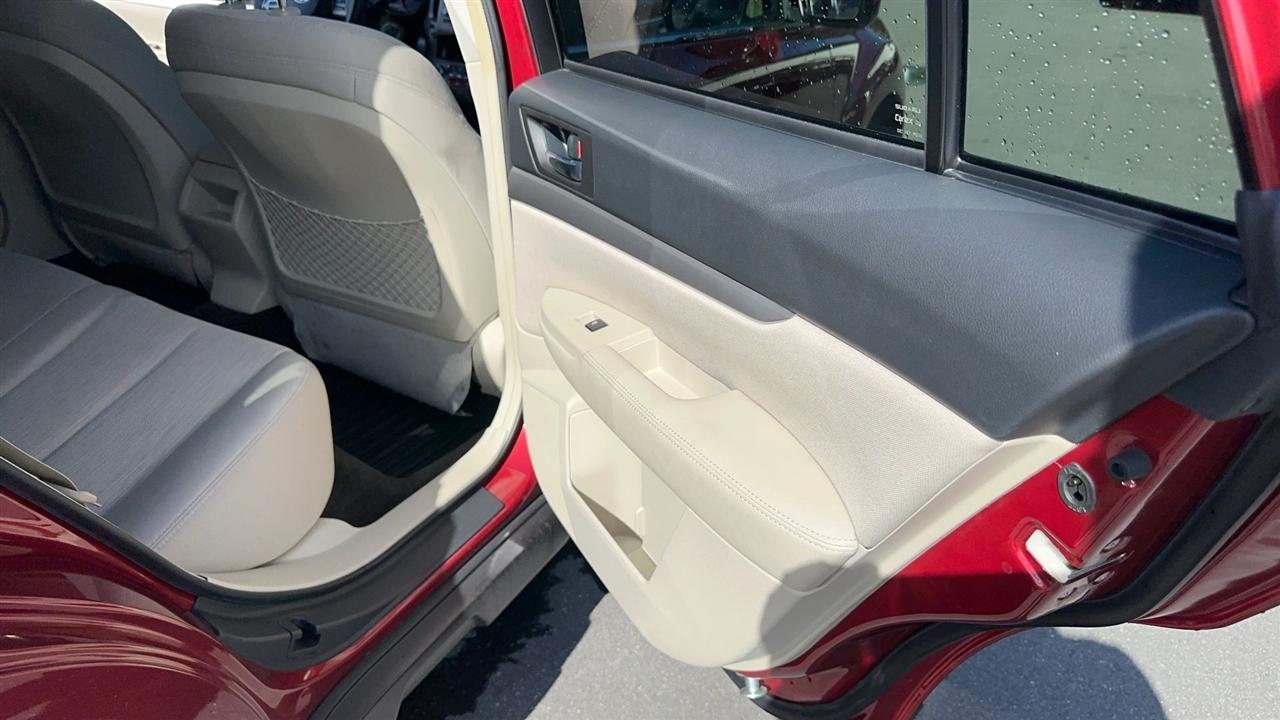 Subaru Outback 4dr Wgn H4 Auto 2.5i Premium 2014
