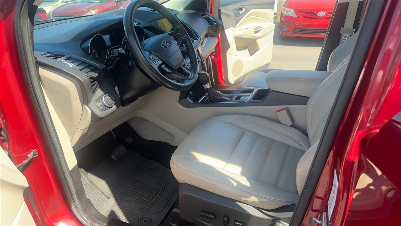 Ford Escape Titanium FWD 2017