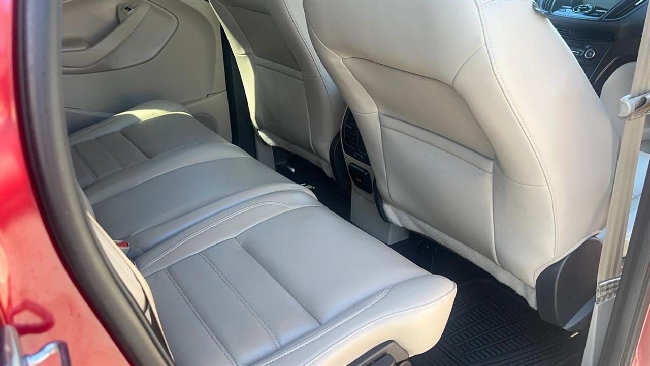 Ford Escape Titanium FWD 2017