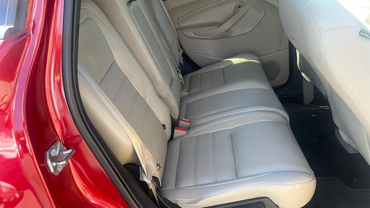 Ford Escape Titanium FWD 2017