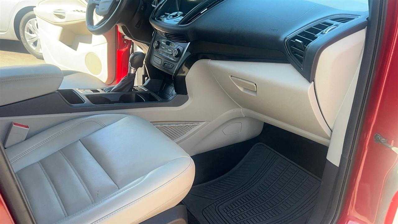 Ford Escape Titanium FWD 2017