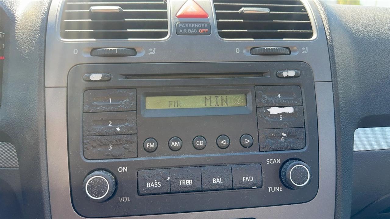 Volkswagen Jetta Sedan A5 4dr Value Edition Auto 2005