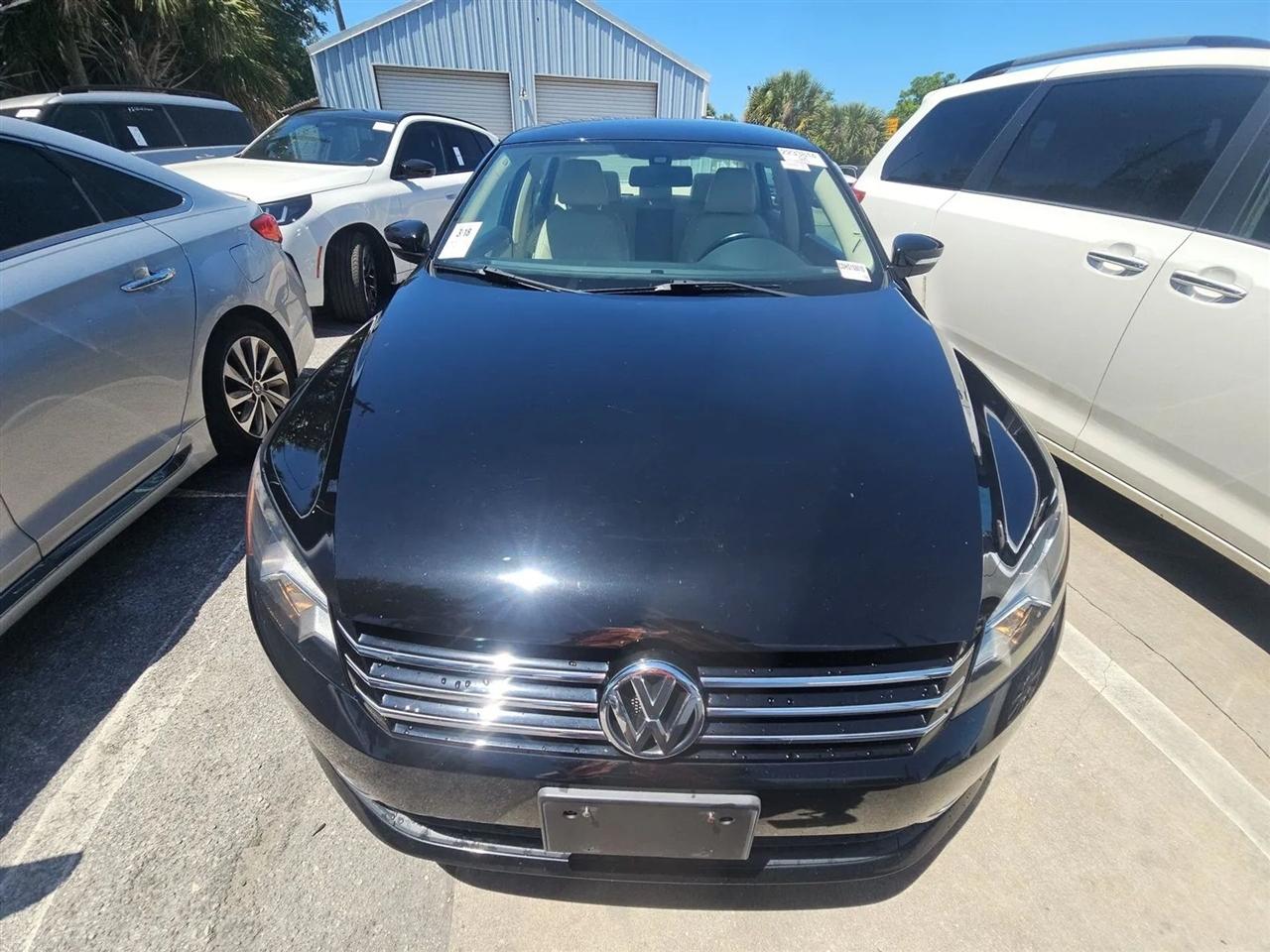Volkswagen Passat 4dr Sdn 1.8T Auto S 2015