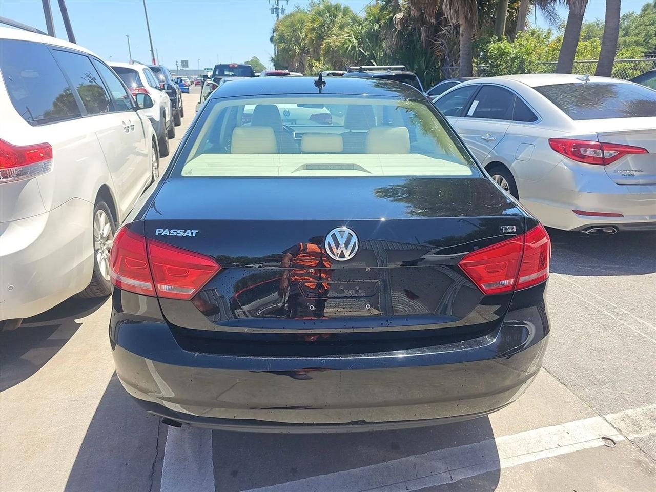 Volkswagen Passat 4dr Sdn 1.8T Auto S 2015