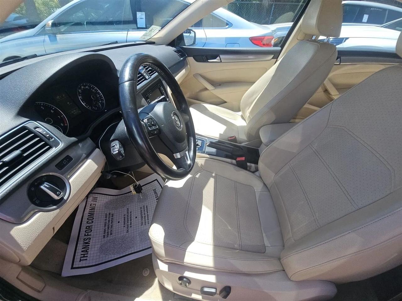 Volkswagen Passat 4dr Sdn 1.8T Auto S 2015