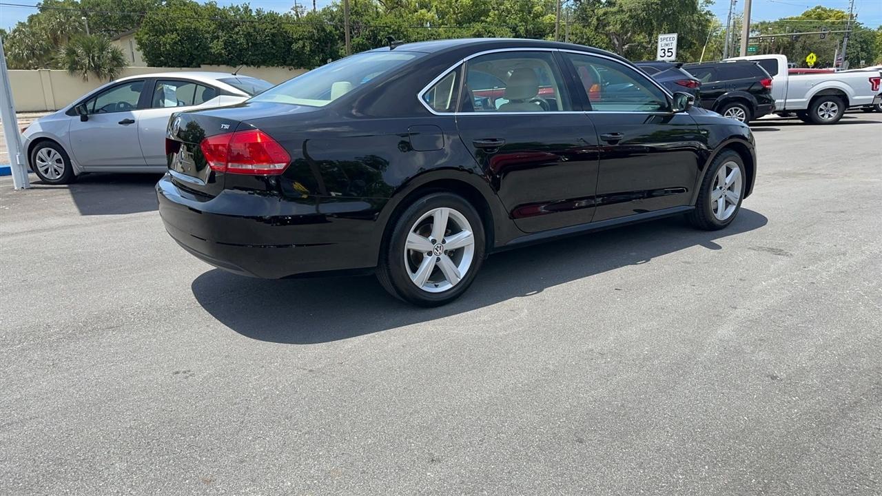 Volkswagen Passat 4dr Sdn 1.8T Auto S 2015