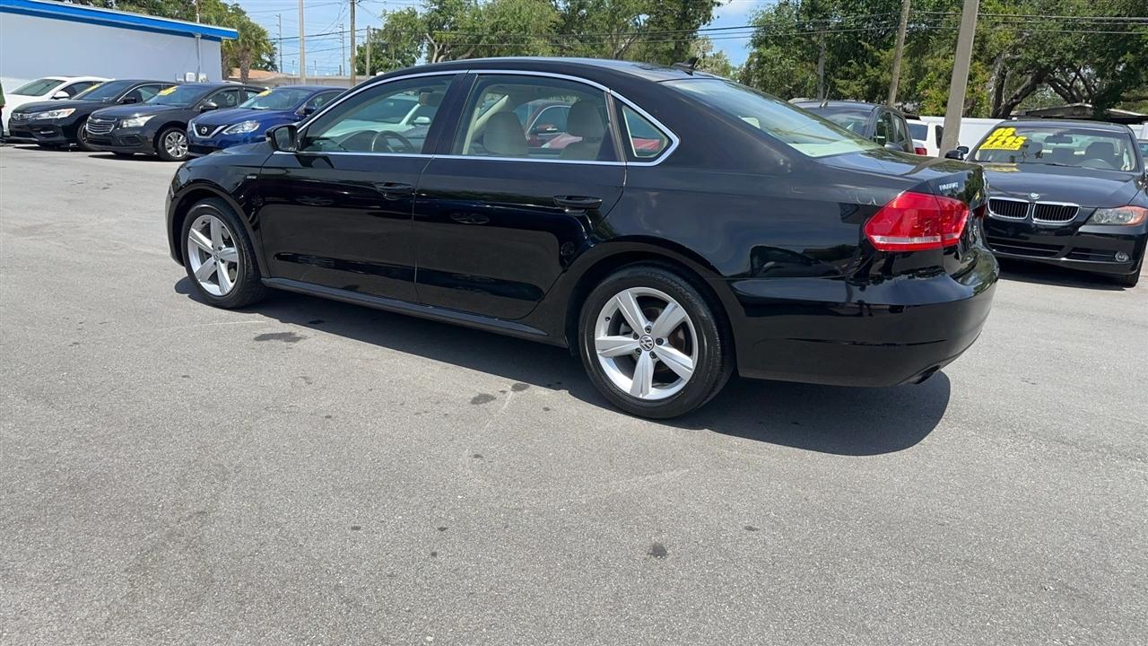 Volkswagen Passat 4dr Sdn 1.8T Auto S 2015