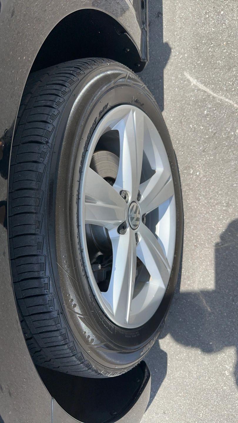 Volkswagen Passat 4dr Sdn 1.8T Auto S 2015