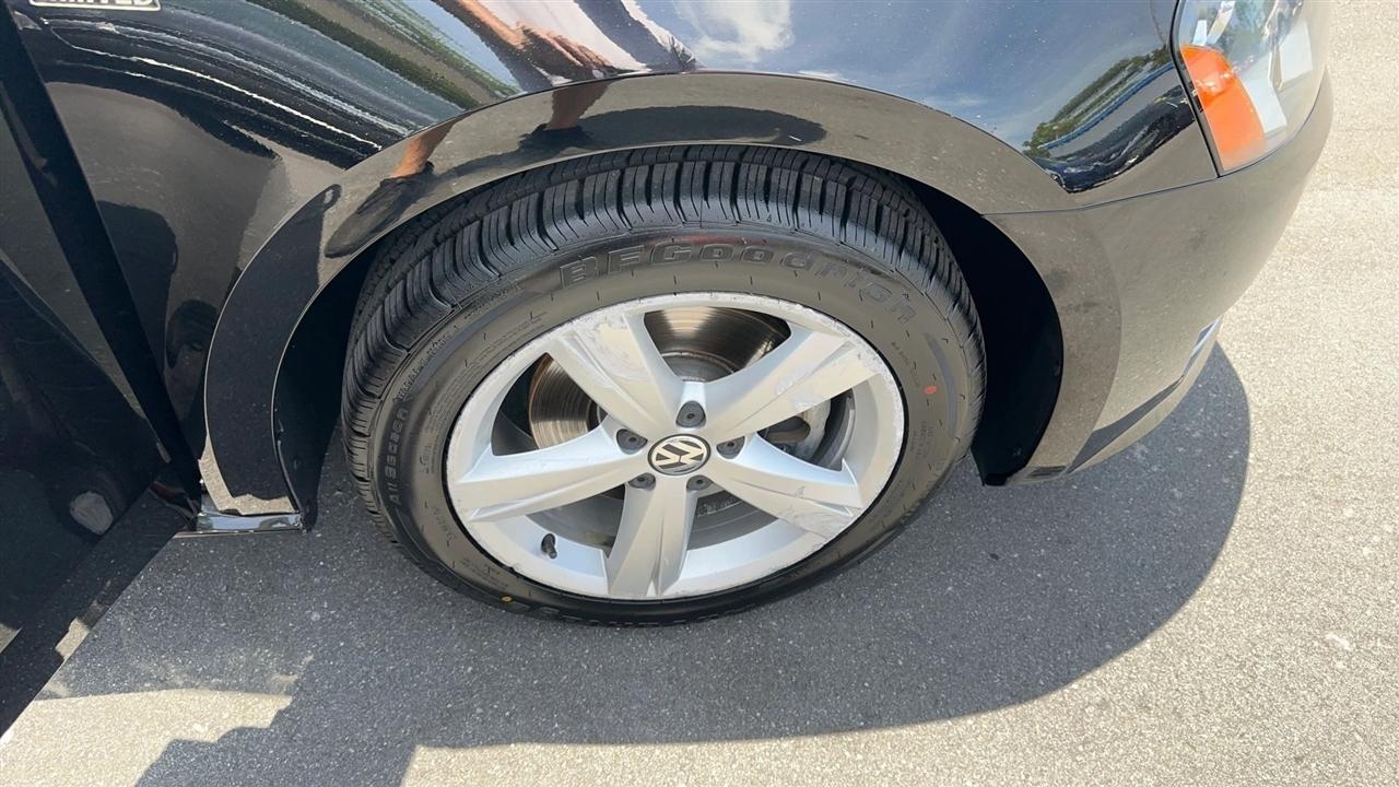 Volkswagen Passat 4dr Sdn 1.8T Auto S 2015
